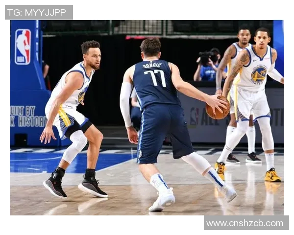 东契奇场上举动引爆球迷热议 争议行为引发众多讨论